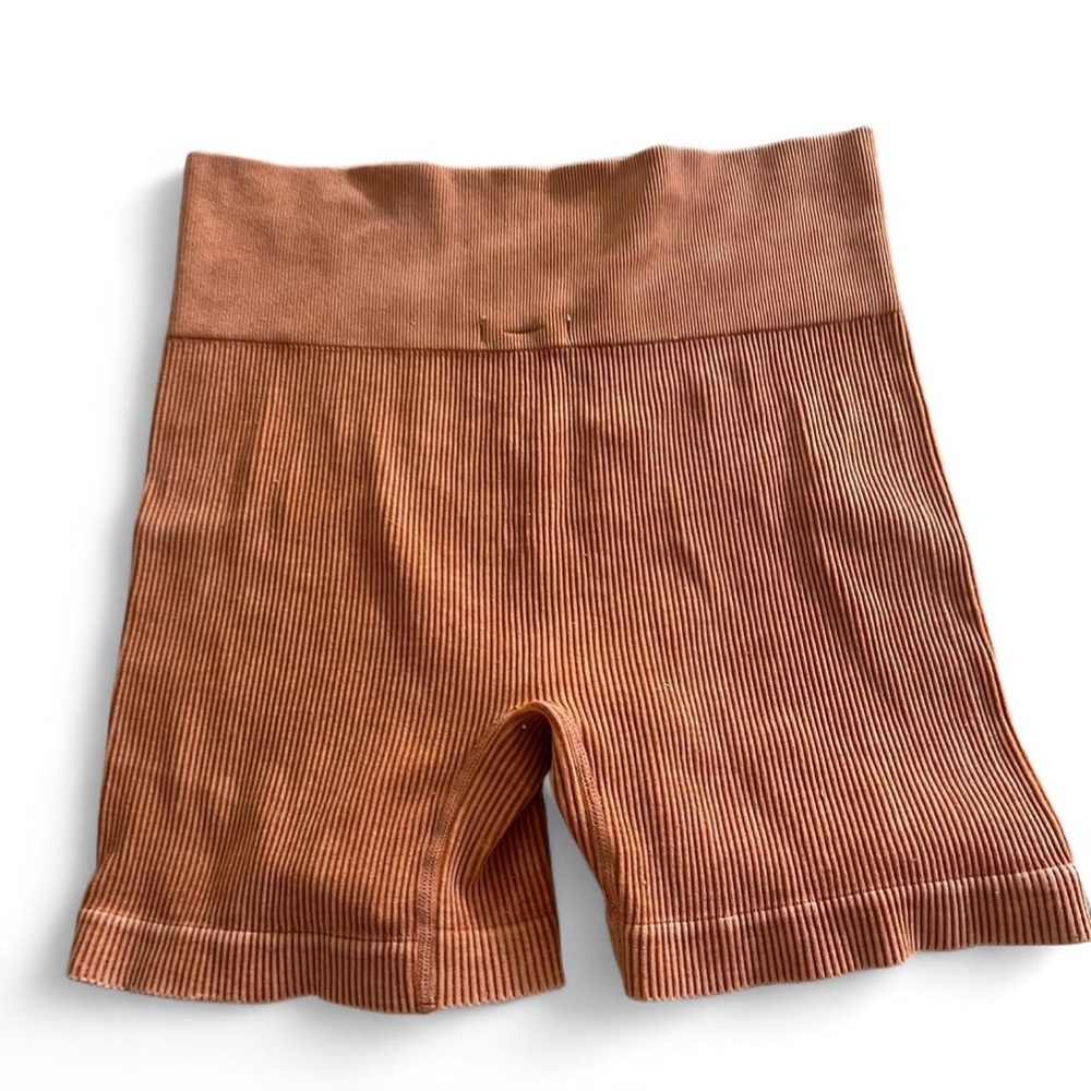 Colsie Kids Ribbed Tan Shorts - Picture 3 of 5